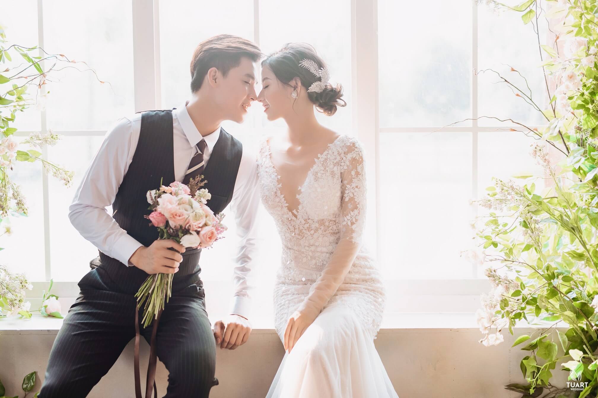 THUÊ XE CƯỚI